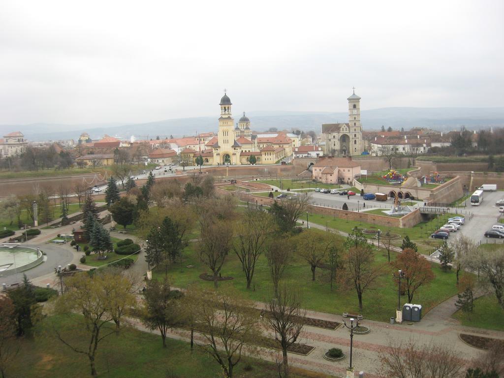 Panoramic Apartment Алба-Юлия Экстерьер фото